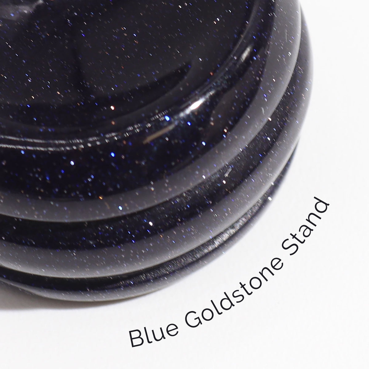 Howliet Maan op Goldstone Standaard – 40 mm
